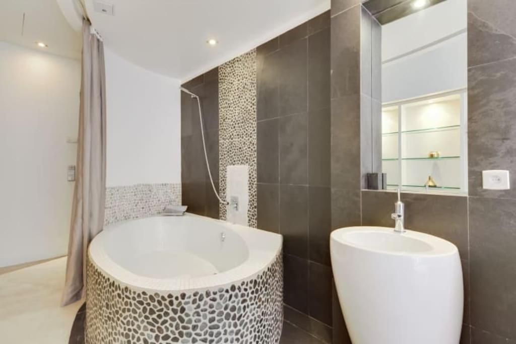 Magnifique Appartement Parisien - Marais Exteriör bild